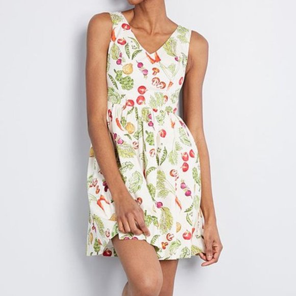 Modcloth Dresses & Skirts - Modcloth Vegetable Dress